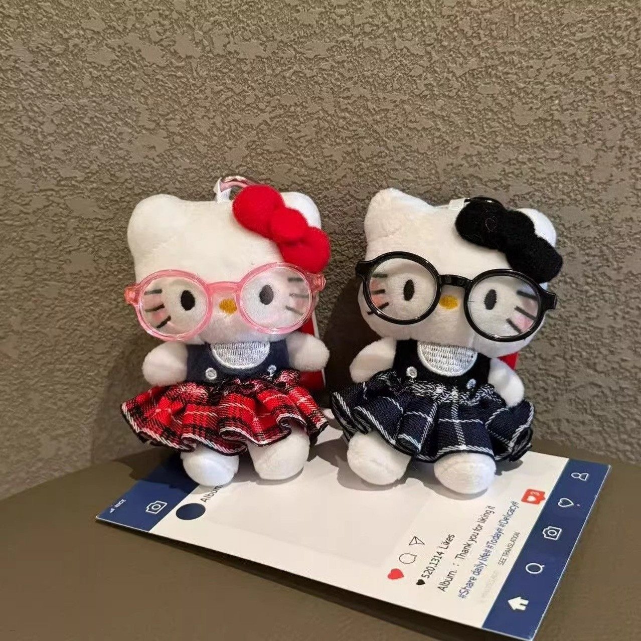 Kawaii Hello Kitty Super Cute Glasses Hat Plush Doll Keychain